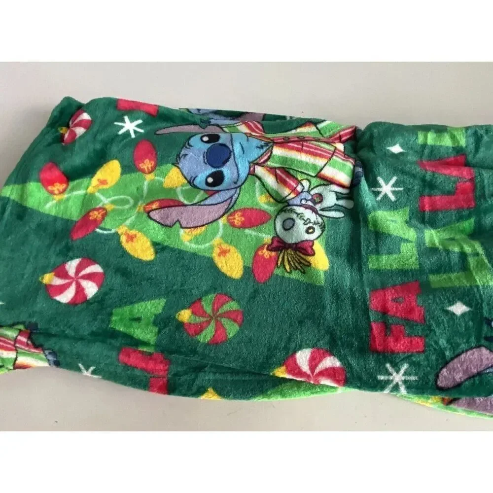 Disneys Stitch And Scrump PJ  Tradition 50 X 70” Christmas Lights Throw‎ Blanket